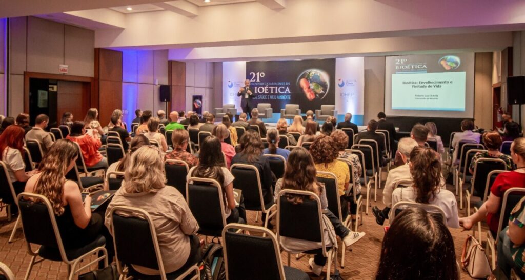Inteligência Artificial em pauta no 22º Simpósio Catarinense de Bioética, em Joinville