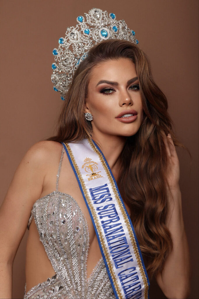Natural de Foz do Iguaçu, Paula Assunção representará as cataratas do Iguaçu na etapa Nacional do concurso Miss Supranational