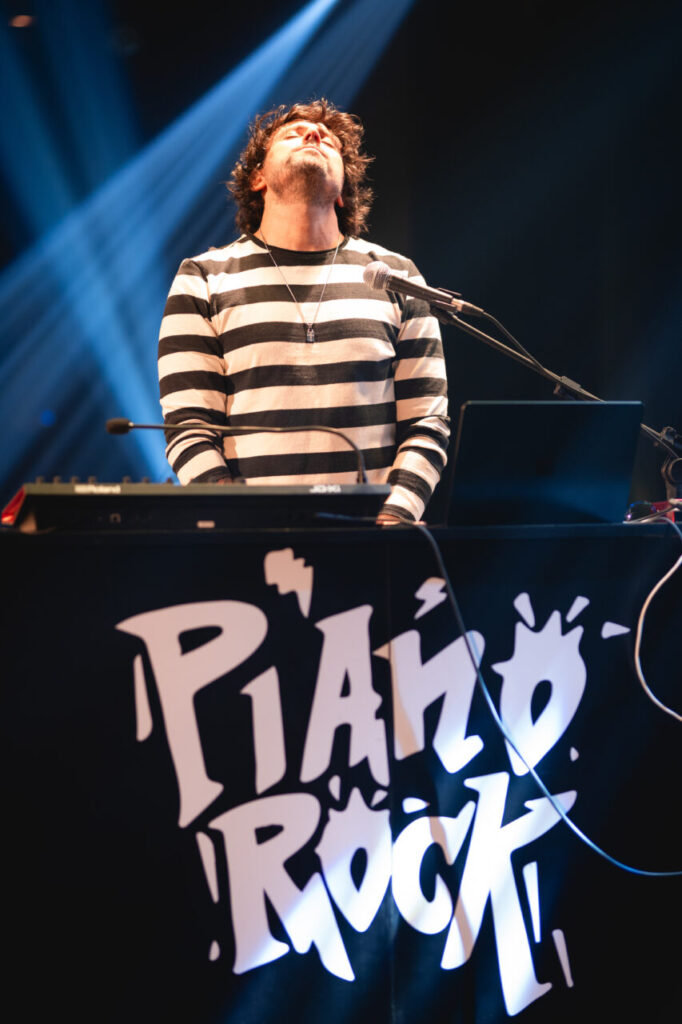 Piano Rock grava sessão na ONErpm, para novo álbum ao vivo com banda e anuncia em breve lançamento nas plataformas de streaming