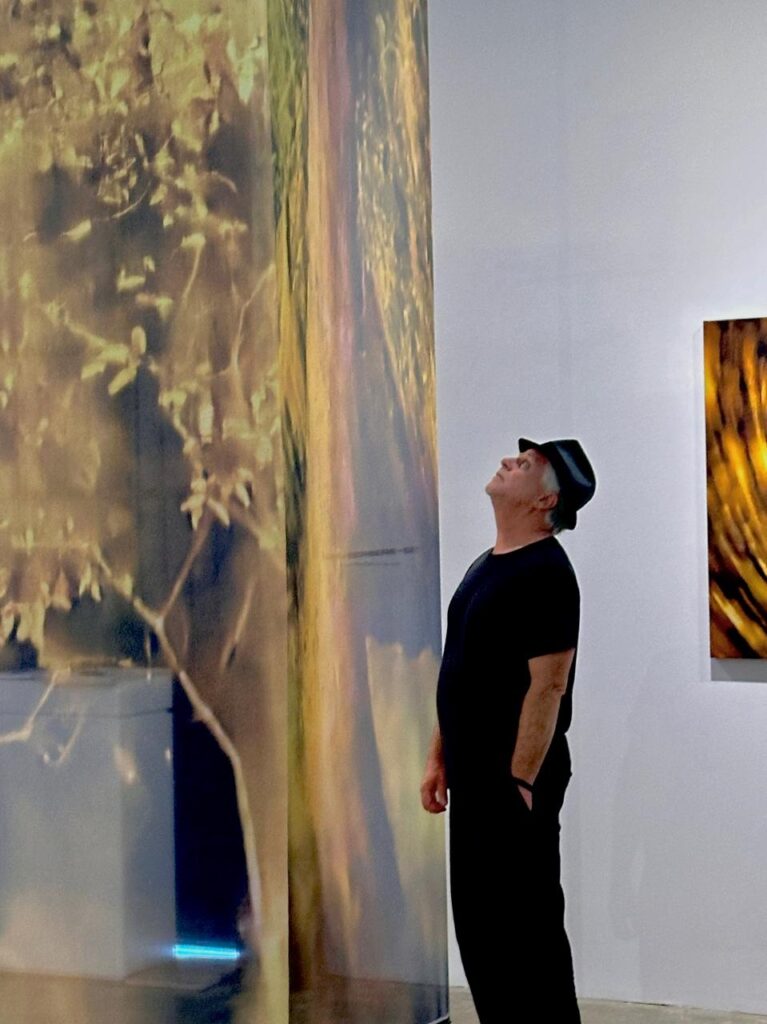 Roni Munk realiza sua primeira exposição no sul do país