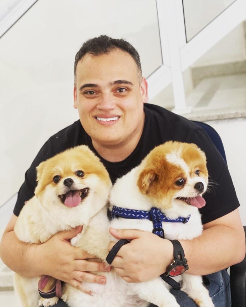 McDonald’s e Mars inauguram espaços pet-friendly em restaurantes da marca no Brasil e jornalista endossa ação