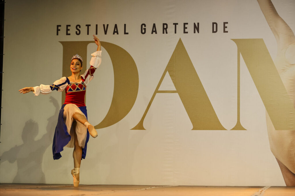 Melhor Grupo Meia Ponta se apresenta no Festival Garten de Dança