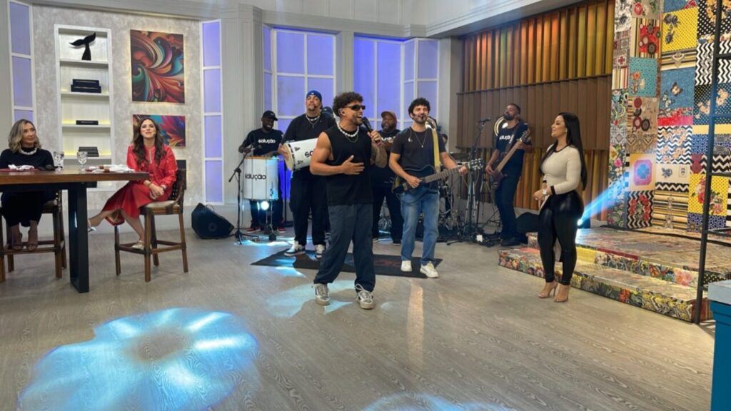 Grupo Solução faz sucesso com clássicos do Pop em versão pagode