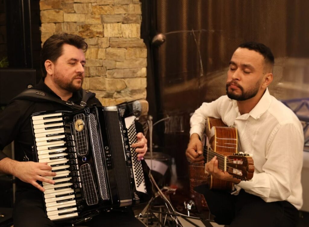 Galeria 33 lança catálogo com show gratuito de jazz em Joinville