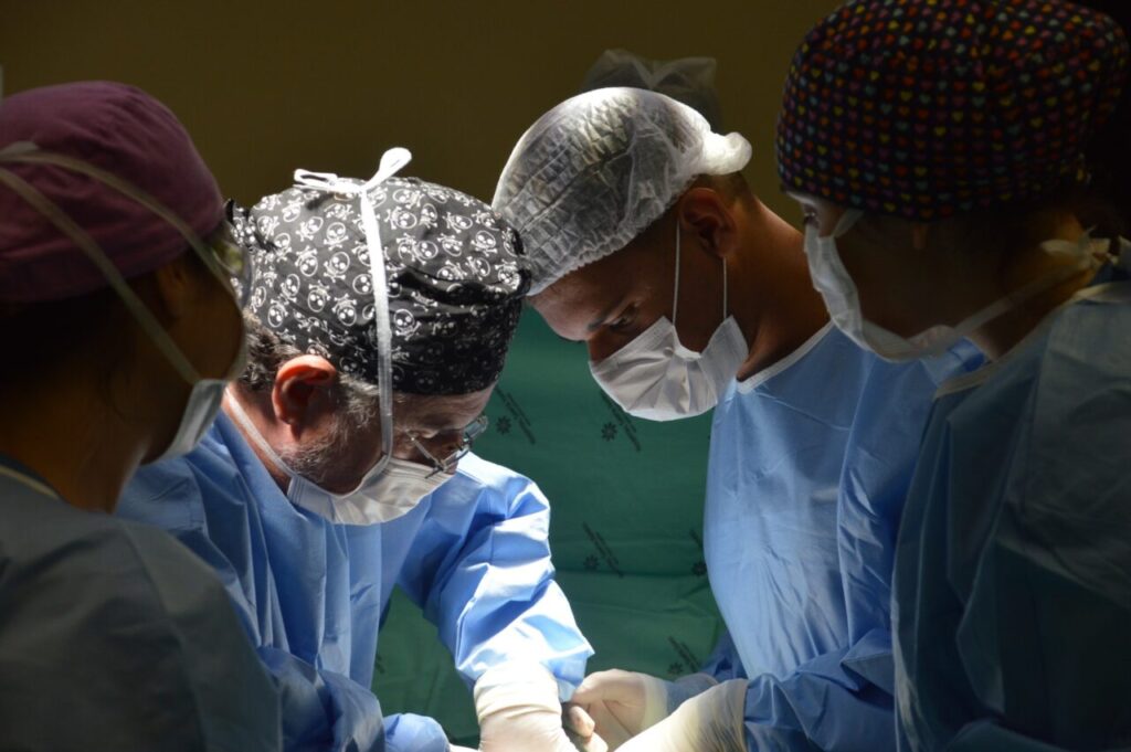 Brasileiros que moram em outros países buscam atendimento em Santa Catarina pela agilidade e excelência hospitalar no setor