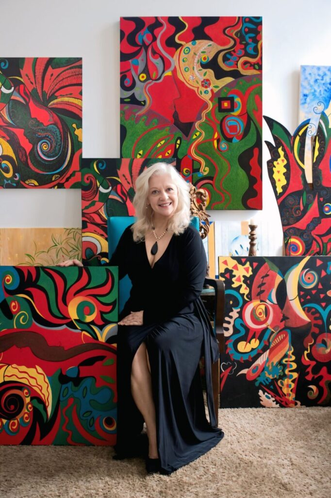 Artista plástica Rose Canazzaro realiza exposição no Museu da Fama em Itu, SP