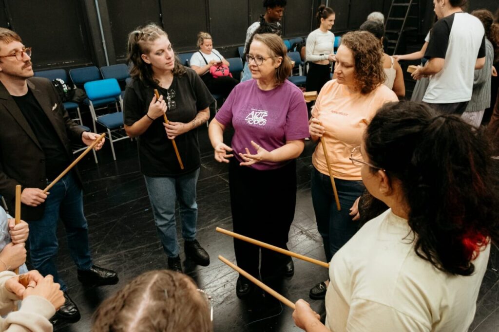 Circuito “Diálogos Arte para Todos”, que compartilha experiências em acessibilidade cultural, vai a Itajaí e Palhoça