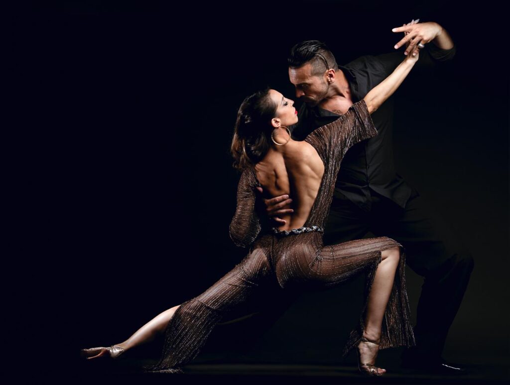 Joinville recebe o campeão mundial de tango Ricardo Astrada e Constanza Vieyto, dia 27 de junho no Joinville Square Garden