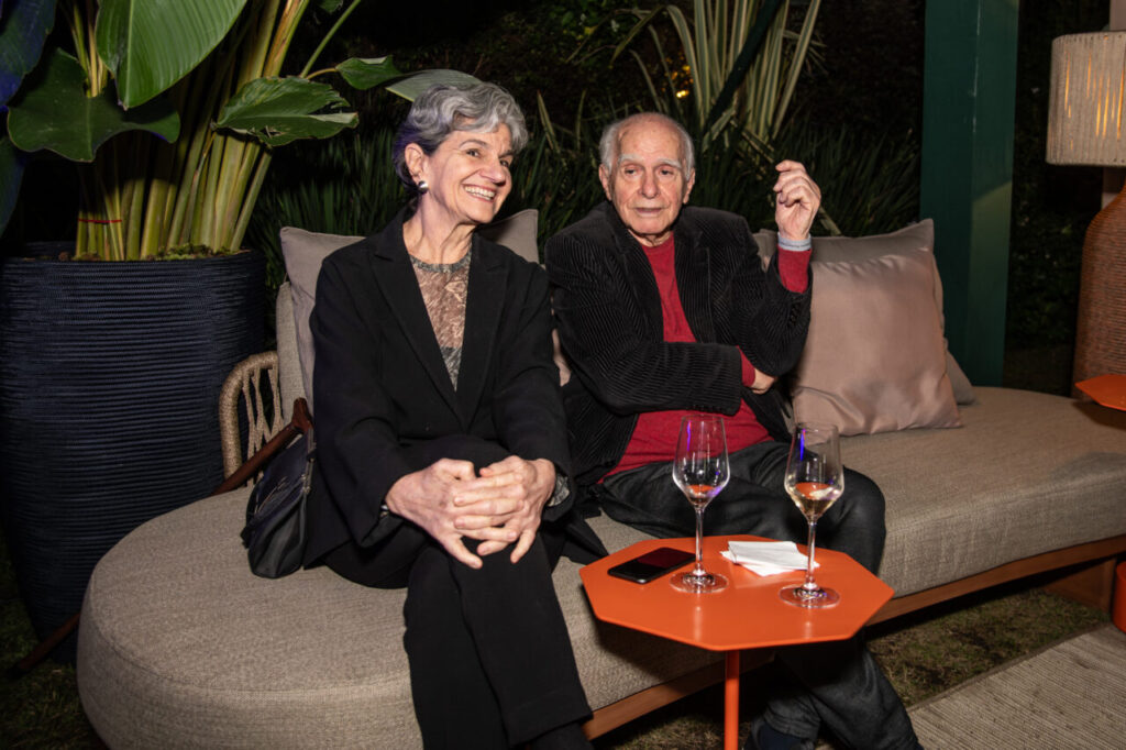 Empresários e famosos se reúnem no Rosewood Hotel para lançamento de revista e coleção da marca Tidelli