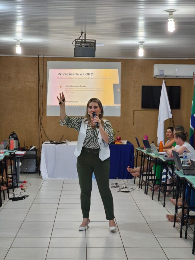 Dra. Luciane Sippert conduz abertura do Ano Letivo em municípios do RS com palestra sobre protagonismo docente e inteligência emocio