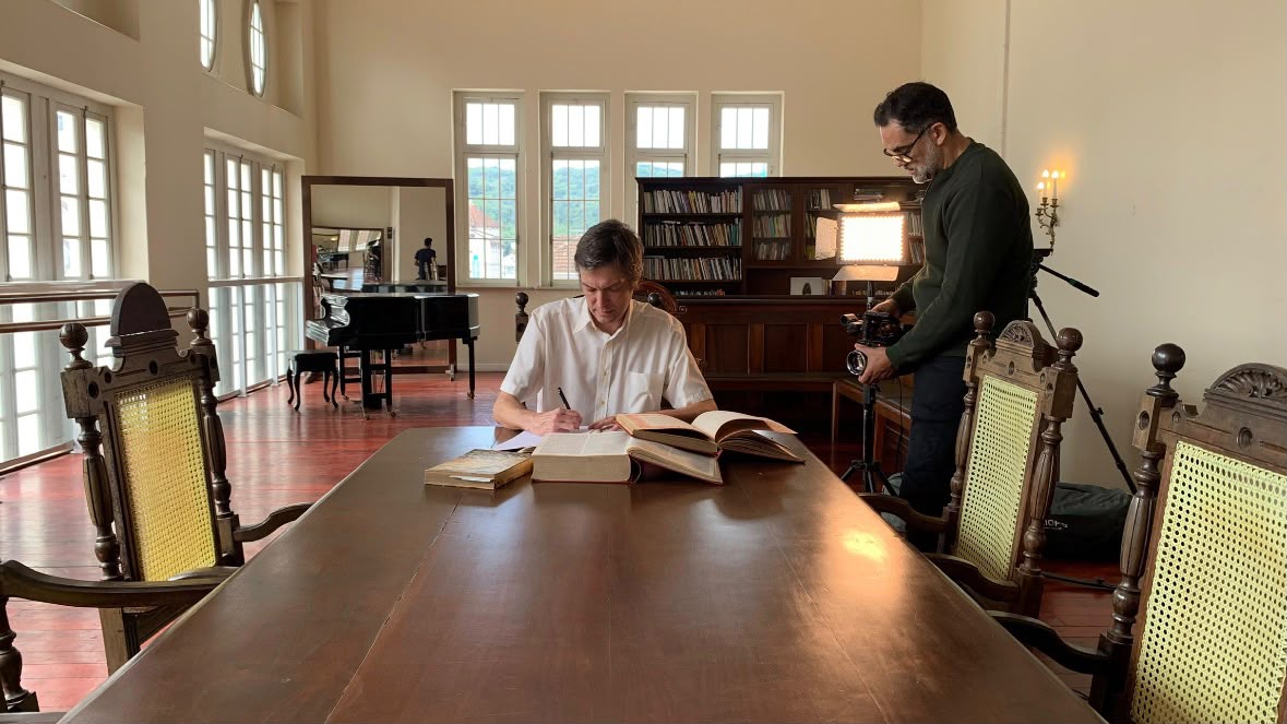 Documentário sobre o legado de Adolfo Schneider estreia em Joinville nesta terça
