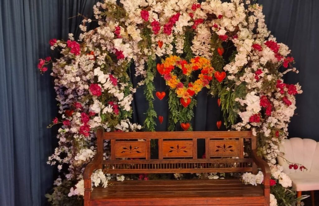 A noite mais romântica do ano ganhou um cenário perfeito na tradicional Casa do Capitão, em Joinville.