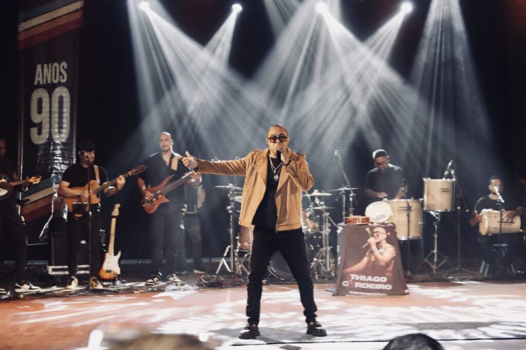 Thiago Còrdeiro celebra 23 anos de carreira com shows e encontros especiais em outubro