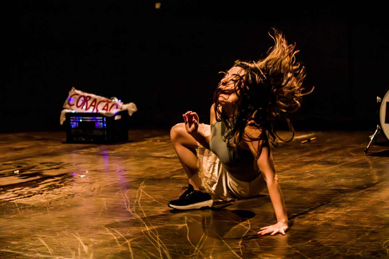 Solo de dança “FÔLEGO” estreia em Joinville