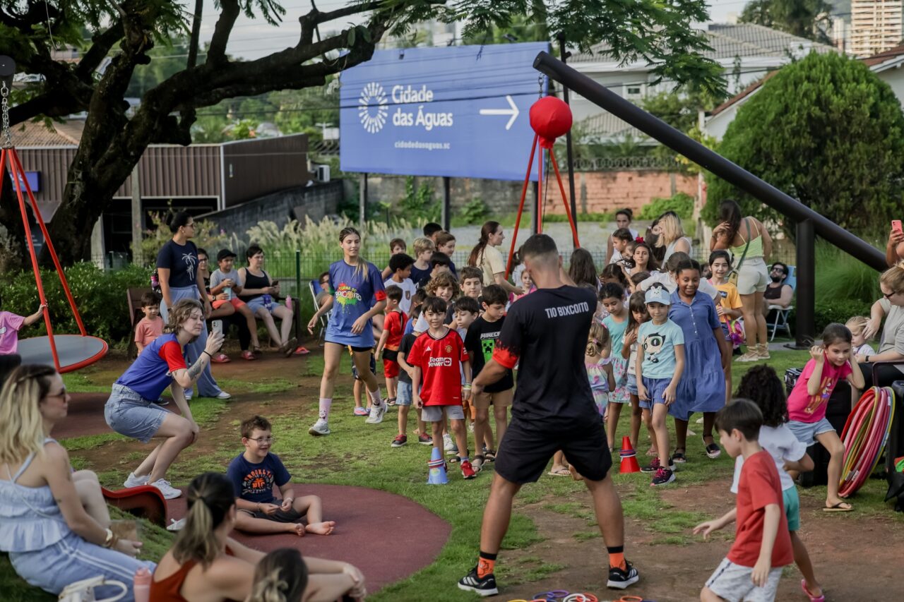 Praça Cidade das Águas celebra Outubro Rosa, Dia das Crianças e Halloween com eventos gratuitos